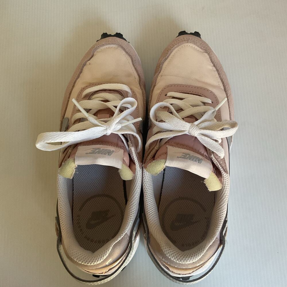 Nike Waffle Debut Women’s Sneakers Size 6.5 Beige Pink Gray Retro Running Shoes - Picture 7 of 10